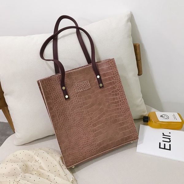 women's luxury shoulder bags pu leather messenger bags metal buckle crossbody purse 2020 female travel handbags
women's luxury shoulder bags pu leather messenger bags metal buckle crossbody purse 2020 female travel handbags
