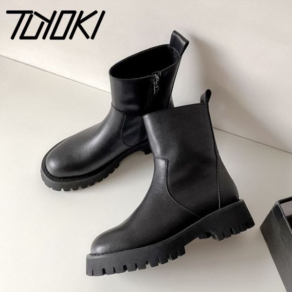 tuyoki women short boots real leather zipper fashion platform warm winter shoes woman thick bottom lady footwear size 33-40, Black
tuyoki women short boots real leather zipper fashion platform warm winter shoes woman thick bottom lady footwear size 33-40, Black