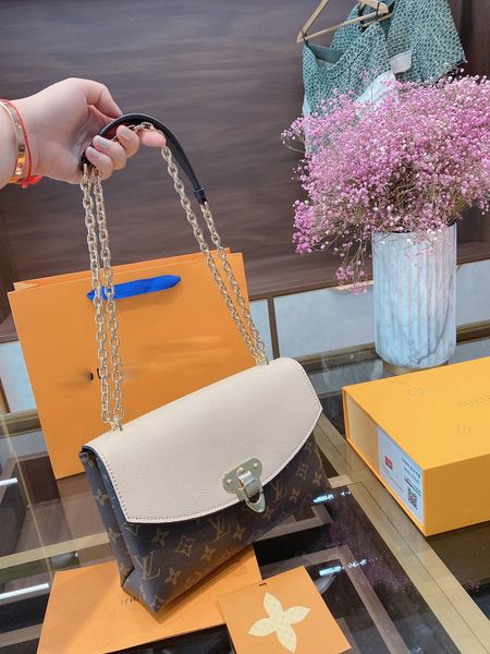 2020 chain envelope bag wallet backpack main card holder duffel bag women handbags handbag horsebit card holder new, Silver
2020 chain envelope bag wallet backpack main card holder duffel bag women handbags handbag horsebit card holder new, Silver