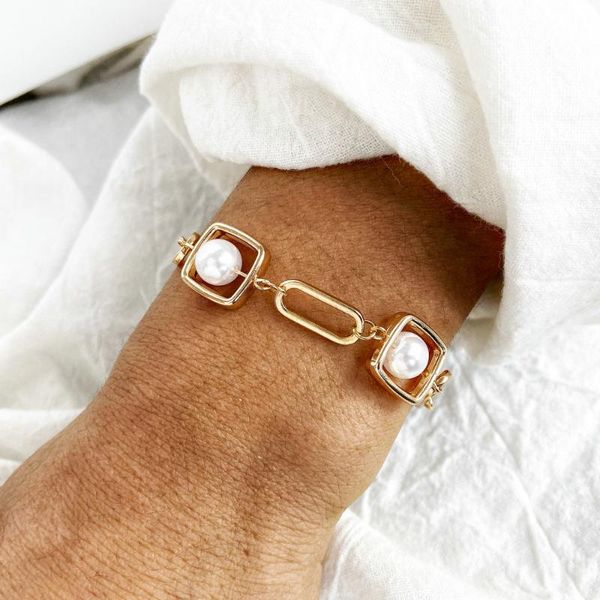 5246 han zhishang new geometric metal inlaid pearl bracelet creative retro simple temperament bracelet, Black
5246 han zhishang new geometric metal inlaid pearl bracelet creative retro simple temperament bracelet, Black