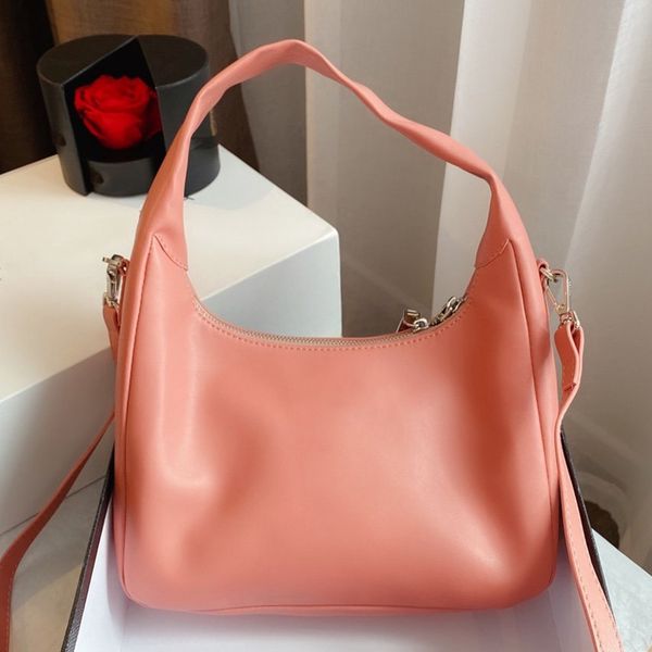luxury designer womens cross body bags hubo card holder duffle mini tote messenger crossbody purses key case disco shoulder purses 191044
luxury designer womens cross body bags hubo card holder duffle mini tote messenger crossbody purses key case disco shoulder purses 191044