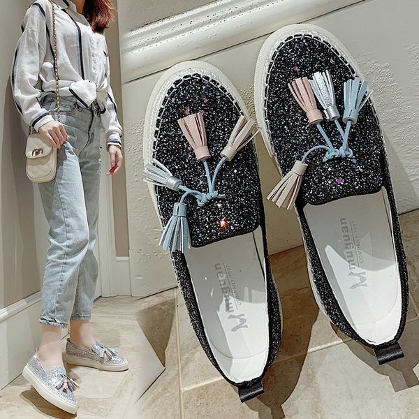 plus size 35-44 women casual shoes fringed loafers flat on platform loafer bling slip on shoes female flats espadrilles 8240l, Black
plus size 35-44 women casual shoes fringed loafers flat on platform loafer bling slip on shoes female flats espadrilles 8240l, Black