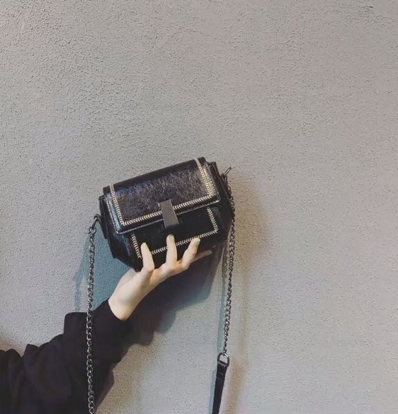 2020 new advanced french niche women's fashionable all-match messenger ck internet celebrity postman small small bag mini chain bag 5p9
2020 new advanced french niche women's fashionable all-match messenger ck internet celebrity postman small small bag mini chain bag 5p9