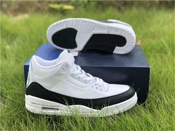 2020 est 3s fragment design air authentic 3 sp mens basketball shoes white black sneakers outdoor sports with original box da3595-100
2020 est 3s fragment design air authentic 3 sp mens basketball shoes white black sneakers outdoor sports with original box da3595-100