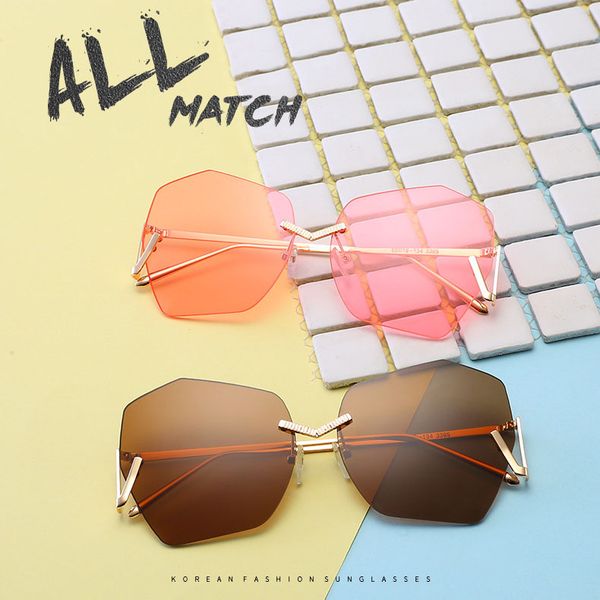 retro personality fashion sunglasses borderless irregular outdoor sports driving sunglasses 2020 new trend casual anti-uv400 glasses, White;black
retro personality fashion sunglasses borderless irregular outdoor sports driving sunglasses 2020 new trend casual anti-uv400 glasses, White;black