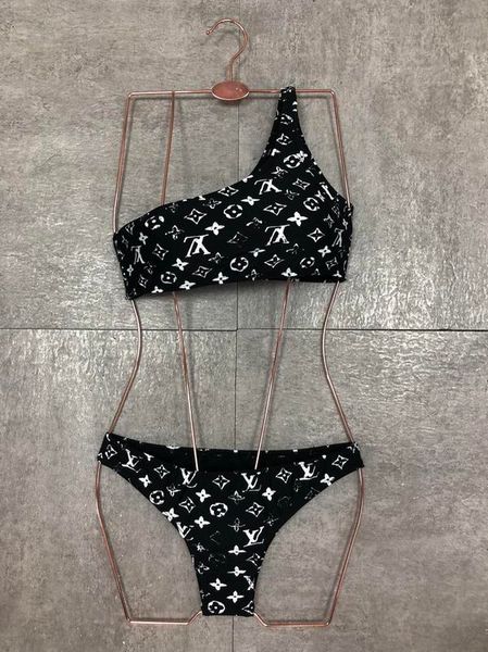 2020 swimsuit women bikinis suits designers women brands bikini two-piece swimwear for girls letter branded bikini clothing, White;black
2020 swimsuit women bikinis suits designers women brands bikini two-piece swimwear for girls letter branded bikini clothing, White;black