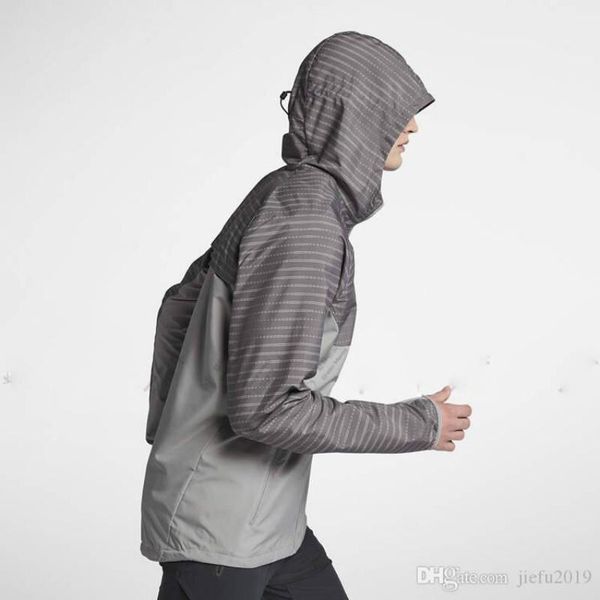 2020 hoodies windbreaker dust coat men women fashion jackets wind proof coat dust coat caps clothing 1999, Black;brown
2020 hoodies windbreaker dust coat men women fashion jackets wind proof coat dust coat caps clothing 1999, Black;brown