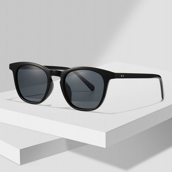 2020 new style woman polarized sunglasses with rivet design men sunglasses rays driving sun glasses uv400 beach glasses, White;black
2020 new style woman polarized sunglasses with rivet design men sunglasses rays driving sun glasses uv400 beach glasses, White;black