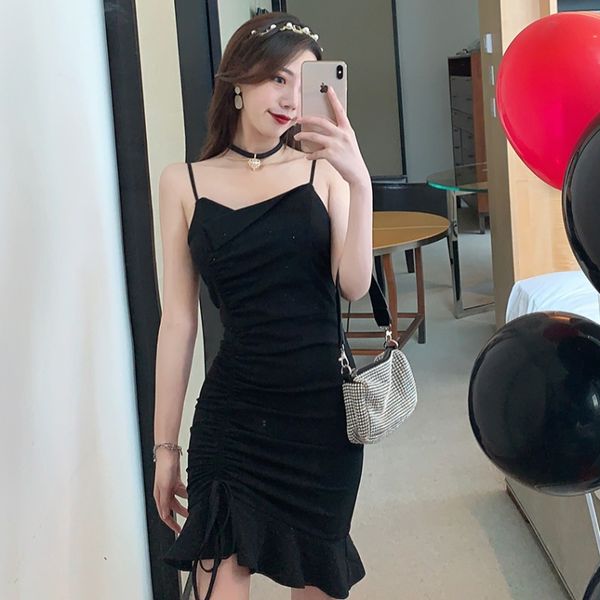 womens black strap dress 2020 summer french light mature womens dress heart machine off-shoulder bag hip fishtail skirt, White;black
womens black strap dress 2020 summer french light mature womens dress heart machine off-shoulder bag hip fishtail skirt, White;black