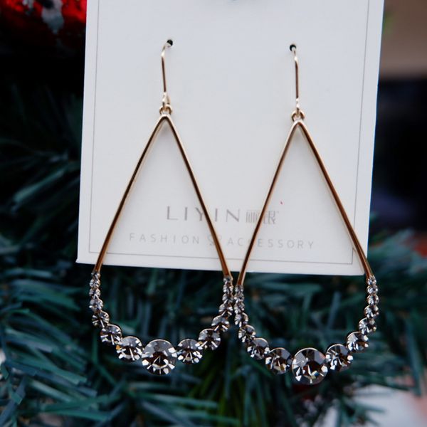 hair clips & barrettes high fashion long light luxury earrings drop rhinestones exaggerated elegant hollowed out, Golden;silver
hair clips & barrettes high fashion long light luxury earrings drop rhinestones exaggerated elegant hollowed out, Golden;silver