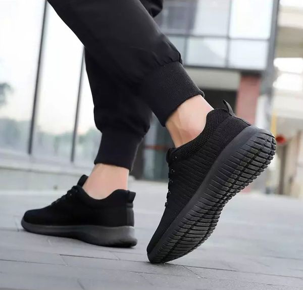 with socks ale fashion running shoes for men women triple black blue breathable mens trainers classic outdoor casual sports sneakers, White;red
with socks ale fashion running shoes for men women triple black blue breathable mens trainers classic outdoor casual sports sneakers, White;red