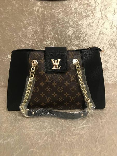 горячие новые сумки мода женщин сумки на ремне classic gold chain pu сумка сердце стиль женщин сумка сумка crossbody сумка сумка a2
горячие новые сумки мода женщин сумки на ремне classic gold chain pu сумка сердце стиль женщин сумка сумка crossbody сумка сумка a2
