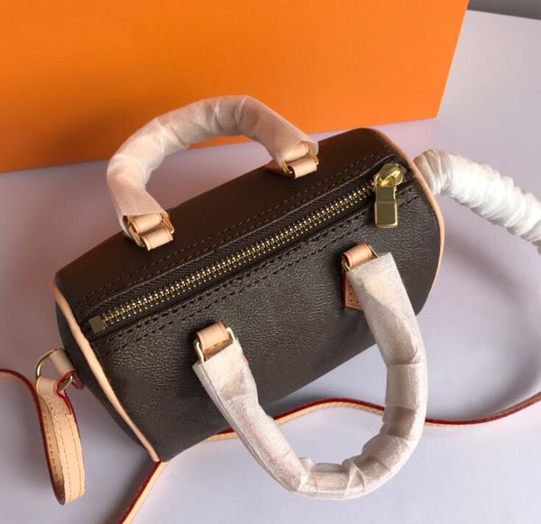 fashion designer women handbag fashion lady classic pillow hand bags luxury classic cross body bags large capacity cow
fashion designer women handbag fashion lady classic pillow hand bags luxury classic cross body bags large capacity cow