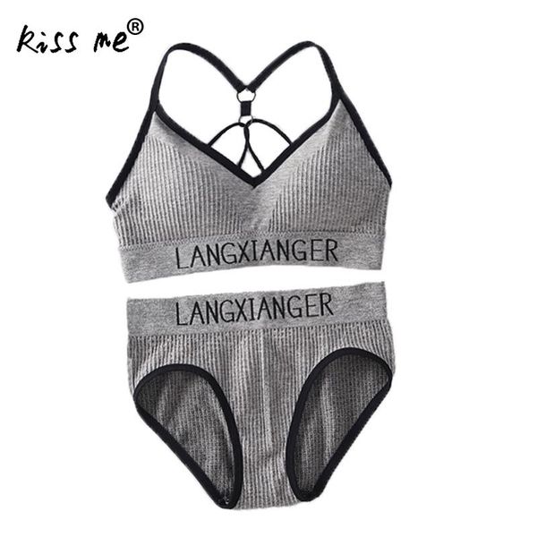 two piece sport suit sports bras and shorts racerback shockproof running fitness underwear women training jogging sportswear, White;black
two piece sport suit sports bras and shorts racerback shockproof running fitness underwear women training jogging sportswear, White;black