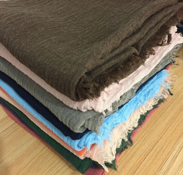 2018 soft long muslim frayed crepe premium cotton plain hijab scarf women solid maxi bubble scarves and shawls oversize islamic head wraps, Blue;gray
2018 soft long muslim frayed crepe premium cotton plain hijab scarf women solid maxi bubble scarves and shawls oversize islamic head wraps, Blue;gray