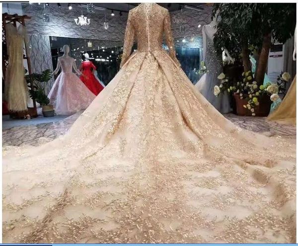 golden lace wedding dresses 2020 style champagne v-neck long sleeves lace up back party bridal gowns with shiny royal train, White
golden lace wedding dresses 2020 style champagne v-neck long sleeves lace up back party bridal gowns with shiny royal train, White