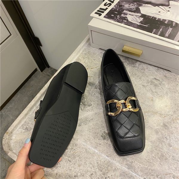 2020 урожай мокасины женщина площадь toe flats обуви скольжение на плед slide повседневных неглубокой мокасины металлических украшений zapat, Black
2020 урожай мокасины женщина площадь toe flats обуви скольжение на плед slide повседневных неглубокой мокасины металлических украшений zapat, Black