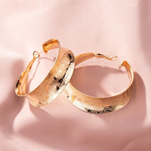 hoop & huggie 2021 trendy ins gold texture flower round minimalism minimalist wide earrings korean fashion chic women party jewelry, Golden;silver
hoop & huggie 2021 trendy ins gold texture flower round minimalism minimalist wide earrings korean fashion chic women party jewelry, Golden;silver
