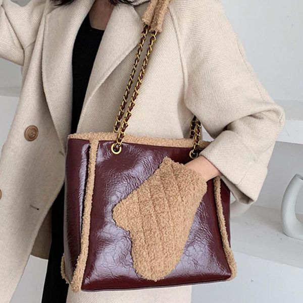 2019 new women's shoulder bag leather chain messenger bags fashion plush gloves decorated winter handbag
2019 new women's shoulder bag leather chain messenger bags fashion plush gloves decorated winter handbag
