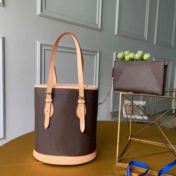 2020 letter leather bucket bag ladies handbag classic men messenger bag ladies backpack 25-33-9 cm m41994
2020 letter leather bucket bag ladies handbag classic men messenger bag ladies backpack 25-33-9 cm m41994
