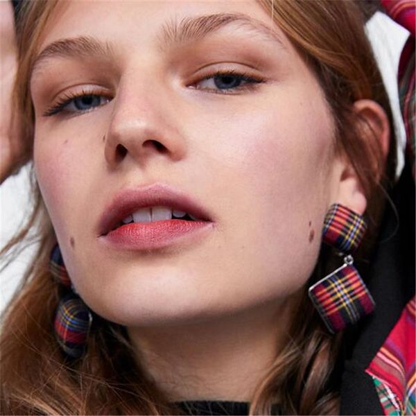 stud lusion 2021 autumn flannel square earring for woman extendy korean earrings jewelry statement accessories brincos, Golden;silver
stud lusion 2021 autumn flannel square earring for woman extendy korean earrings jewelry statement accessories brincos, Golden;silver