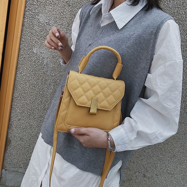 small bag handbags 2020 new korean style western fashion messenger bag fashion temperament handbags
small bag handbags 2020 new korean style western fashion messenger bag fashion temperament handbags
