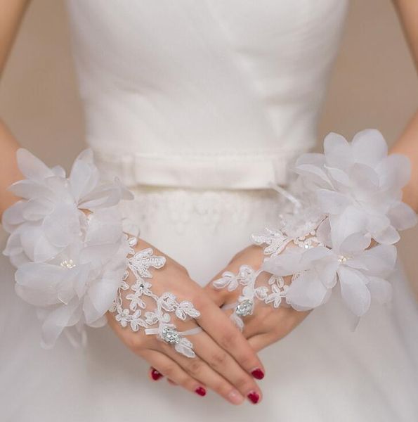 five fingers gloves women' flower fingerless glove female rhinestone red white lace r440, Blue;gray
five fingers gloves women' flower fingerless glove female rhinestone red white lace r440, Blue;gray