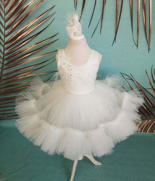 lace beaded 2020 flower girl dresses ball gown knee length little girl wedding dresses vintage communion pageant dresses gowns f188, White;blue
lace beaded 2020 flower girl dresses ball gown knee length little girl wedding dresses vintage communion pageant dresses gowns f188, White;blue