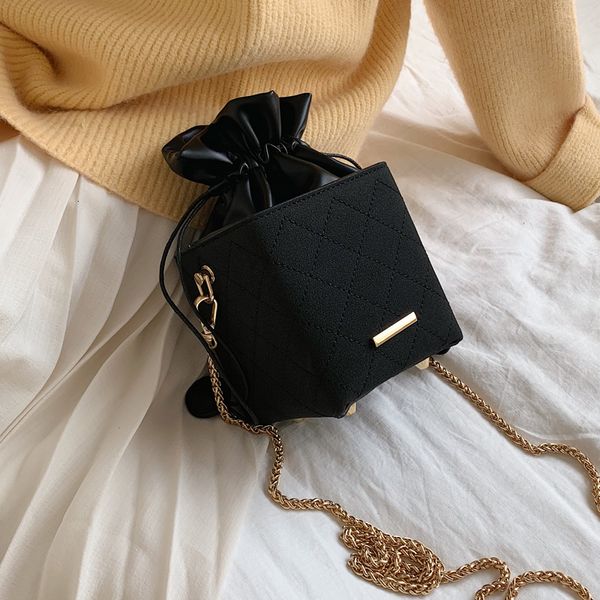 frosted square crossbody bag 2020 fashion new quality pu leather women's designer handbag lattice shoulder messenger bag
frosted square crossbody bag 2020 fashion new quality pu leather women's designer handbag lattice shoulder messenger bag