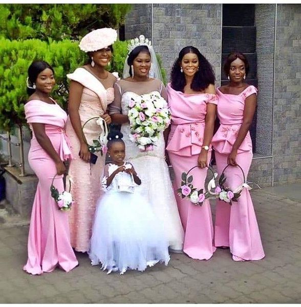 2020 pink bridesmaid dresses satin with appliques plus size maid of honor gown for country wedding dress, White;pink
2020 pink bridesmaid dresses satin with appliques plus size maid of honor gown for country wedding dress, White;pink