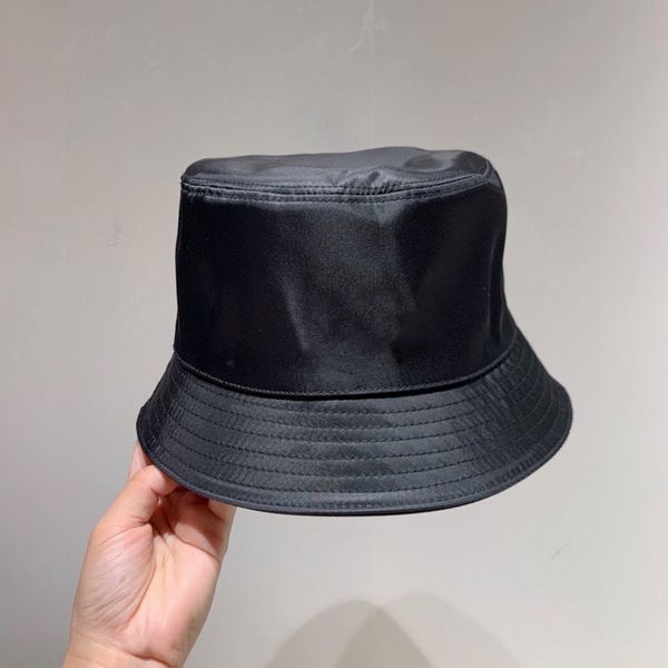 four seasons mens womens cap fashion stingy brim silk hats breathable casual fitted beach hats with letters optional high quality
four seasons mens womens cap fashion stingy brim silk hats breathable casual fitted beach hats with letters optional high quality