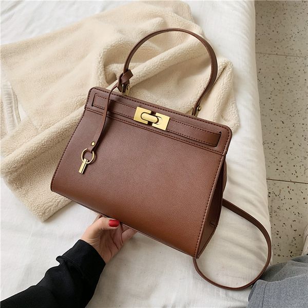 high-quality small bag 2020 new luxury women's portable wild shoulder bag fashion texture simple messenger small square
high-quality small bag 2020 new luxury women's portable wild shoulder bag fashion texture simple messenger small square