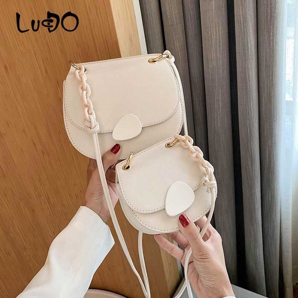lucdo акриловые толстые цепи плеча сумки конструктора тавра женщины saddle bag пу кожа crossbody сумки 2020 летний новый сумочек
lucdo акриловые толстые цепи плеча сумки конструктора тавра женщины saddle bag пу кожа crossbody сумки 2020 летний новый сумочек