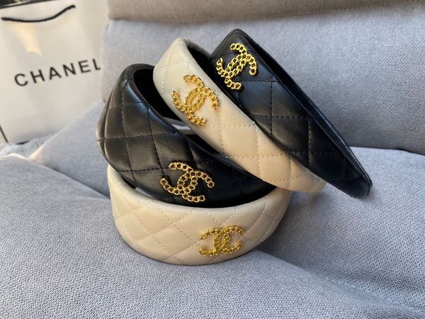 classic diamond pattern sheepskin headbands women new charm fashion hairbands hair scarf hair jewelry, Silver
classic diamond pattern sheepskin headbands women new charm fashion hairbands hair scarf hair jewelry, Silver