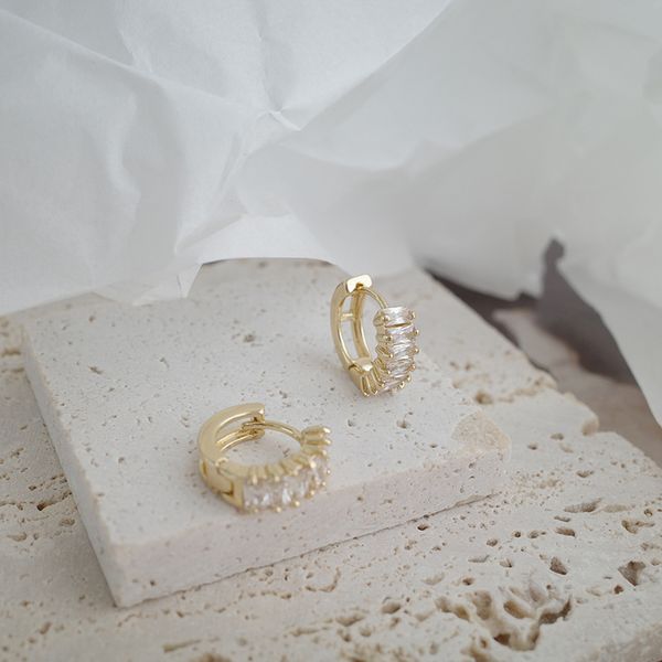 hoop & huggie 2021 arrival simple classic crystal geometric earrings for women elegant fashion gold color metal party, Golden;silver
hoop & huggie 2021 arrival simple classic crystal geometric earrings for women elegant fashion gold color metal party, Golden;silver
