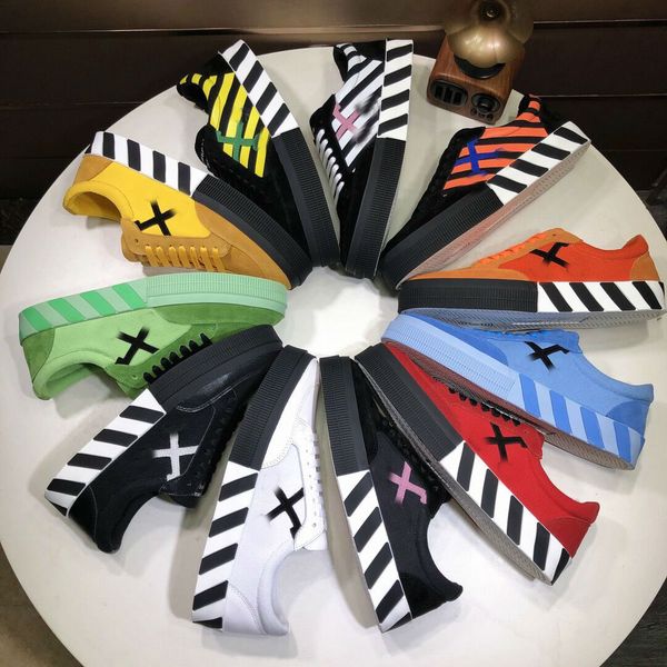 2020 fashion men's and women's designer shoes oversized shoes lightweight rubber sole 3d casual large size shoes, Black
2020 fashion men's and women's designer shoes oversized shoes lightweight rubber sole 3d casual large size shoes, Black