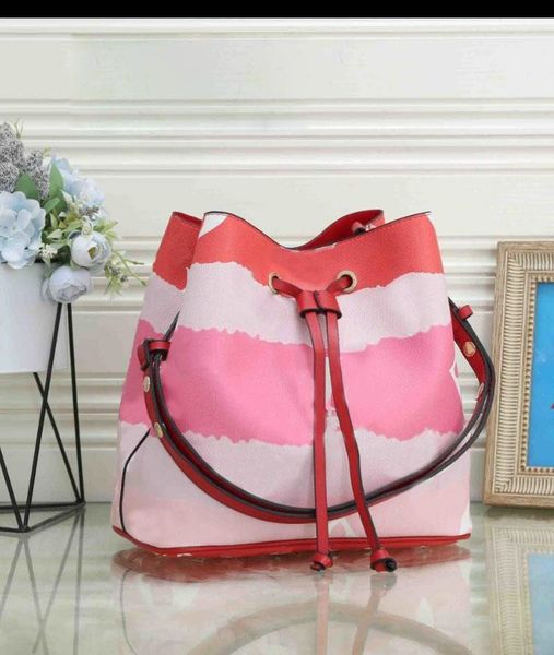 handbag fashion bags crossbody bags lady genuine leather bag with letters shoulder bags flower printing handbags women leather bucket bag
handbag fashion bags crossbody bags lady genuine leather bag with letters shoulder bags flower printing handbags women leather bucket bag