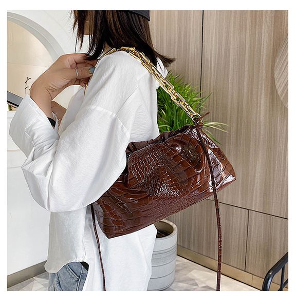 crocodile pattern pu leather shoulder bag for women brand designer casual handbags female crossbody bags for party
crocodile pattern pu leather shoulder bag for women brand designer casual handbags female crossbody bags for party