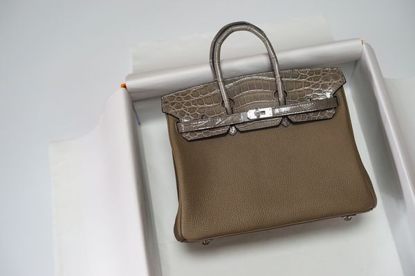 factory wholesale real crocodile+togo design briikin purses 30cm,2colors,fully handmade wax threadgold and silver hardware,fast delivery
factory wholesale real crocodile+togo design briikin purses 30cm,2colors,fully handmade wax threadgold and silver hardware,fast delivery