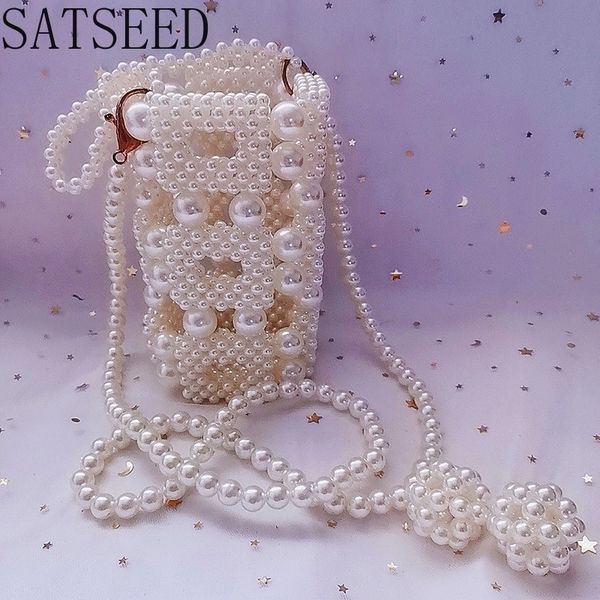 2020 new square bag beaded bag bead handmade pearl niche design crossbody handbag hollow beaded
2020 new square bag beaded bag bead handmade pearl niche design crossbody handbag hollow beaded