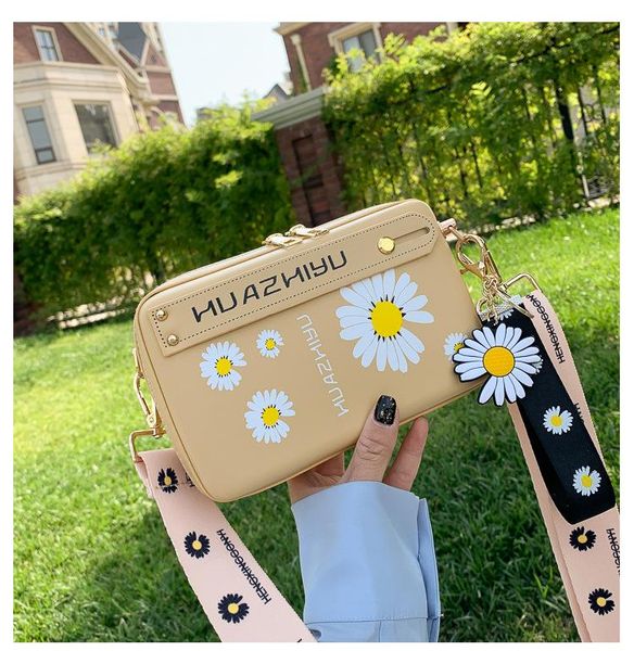 instagram most popular pop star recommended daisy flower pattern k-pop style modern bags trendiness designer crossbody bag
instagram most popular pop star recommended daisy flower pattern k-pop style modern bags trendiness designer crossbody bag