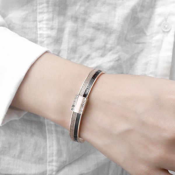 2020 new arrival 316 stainless steel rose gold female retro bangle for women lover gift, Black
2020 new arrival 316 stainless steel rose gold female retro bangle for women lover gift, Black