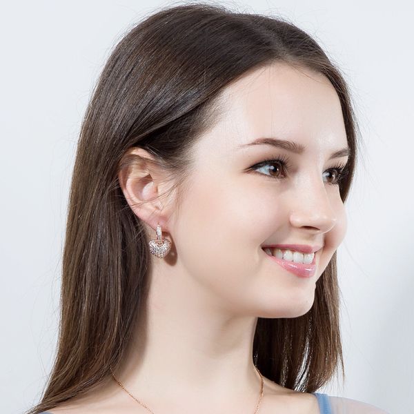 cwwzircons brand new fashion clear hook micro pave cubic zirconia love heart stud earrings for women jewelry gift55, Golden;silver
cwwzircons brand new fashion clear hook micro pave cubic zirconia love heart stud earrings for women jewelry gift55, Golden;silver