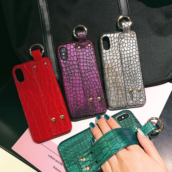 luxury designer crocodile pattern phone case for 2019 iphone 11 pro x xr xs max 6 6s 7 8 plus case telephone covers accessories bag
luxury designer crocodile pattern phone case for 2019 iphone 11 pro x xr xs max 6 6s 7 8 plus case telephone covers accessories bag