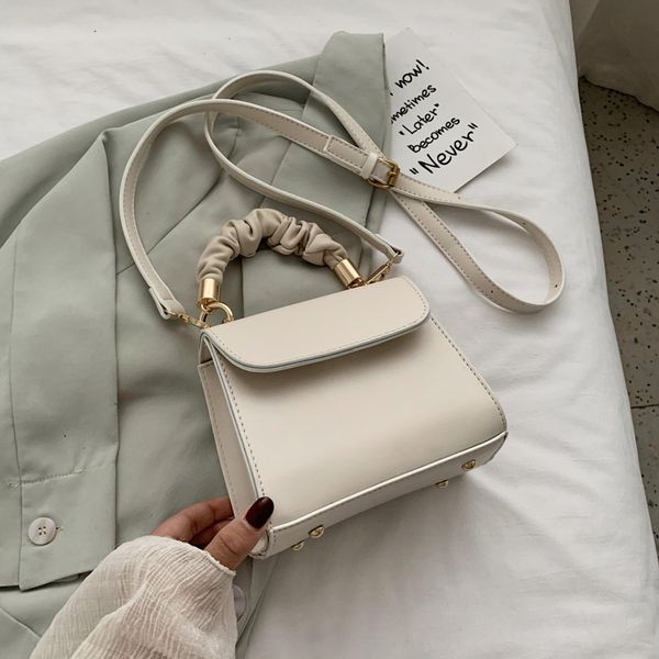british fashion simple small square bag women's designer handbag 2020 high-quality pu leather chain mobile shoulder bags
british fashion simple small square bag women's designer handbag 2020 high-quality pu leather chain mobile shoulder bags