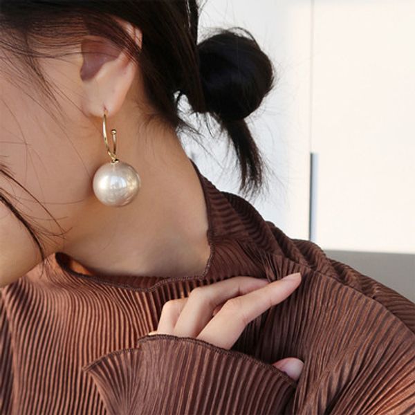 classic pearl pendant studs high street personality charm lady earring birthday gift for female retro earrings earrings jewelry, Silver
classic pearl pendant studs high street personality charm lady earring birthday gift for female retro earrings earrings jewelry, Silver