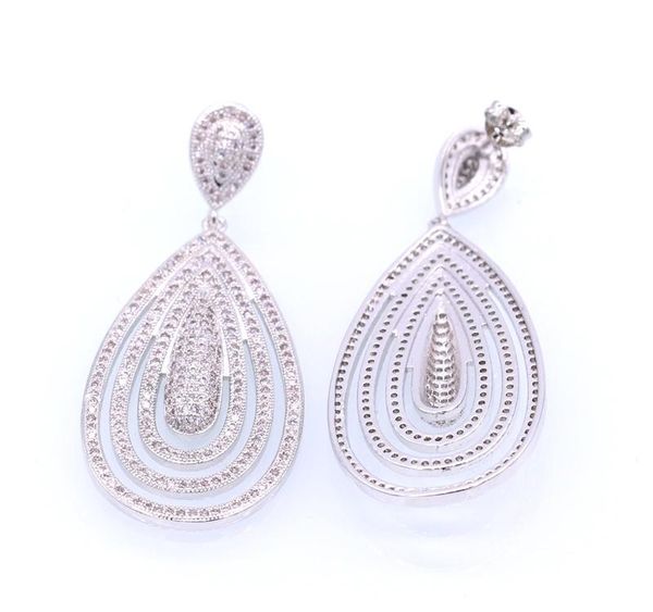 jinyao luxurious earrings for women bridal sparkling water drop zircons rhinestones stud earrings wedding accessories01, Golden;silver
jinyao luxurious earrings for women bridal sparkling water drop zircons rhinestones stud earrings wedding accessories01, Golden;silver