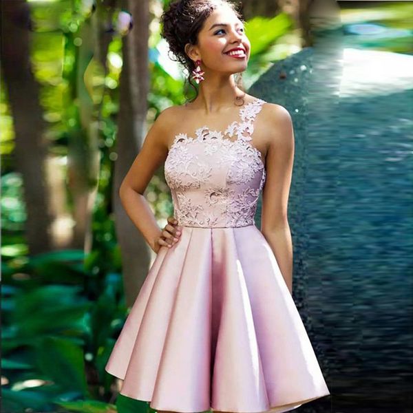 2020 pink homecoming dresses short lace appliques sheer neck draped above knee satin prom party gowns cocktail dress cheap, Blue;pink
2020 pink homecoming dresses short lace appliques sheer neck draped above knee satin prom party gowns cocktail dress cheap, Blue;pink