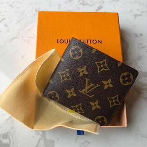 2020 mens wallet credit card holder purse men wallets designer luxury lv louis vuitton handbags purses with original box bag, Red;black
2020 mens wallet credit card holder purse men wallets designer luxury lv louis vuitton handbags purses with original box bag, Red;black