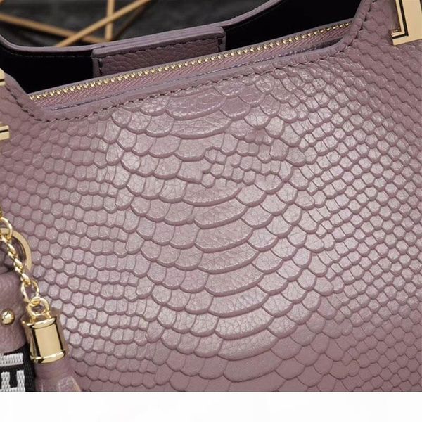 designer- handbags luxury fashion crossbody messenger women designer bags tote cluth hand bags luxury shoulder bags
designer- handbags luxury fashion crossbody messenger women designer bags tote cluth hand bags luxury shoulder bags